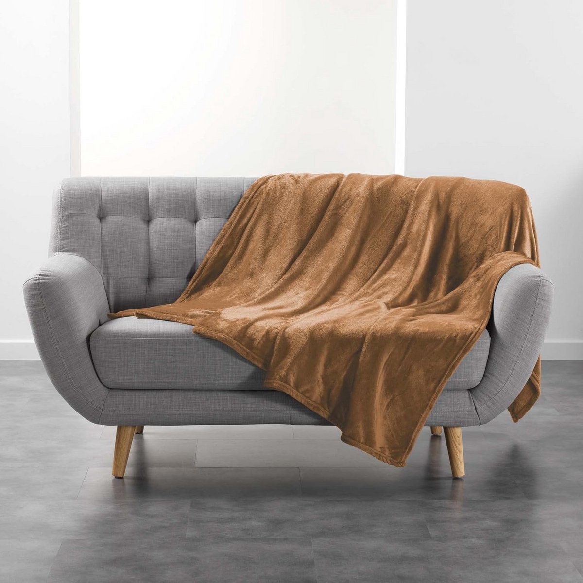 Zachte Flanellen Deken 180x220 cm – Camel – Comfortabele Plaid voor Bank of Bed