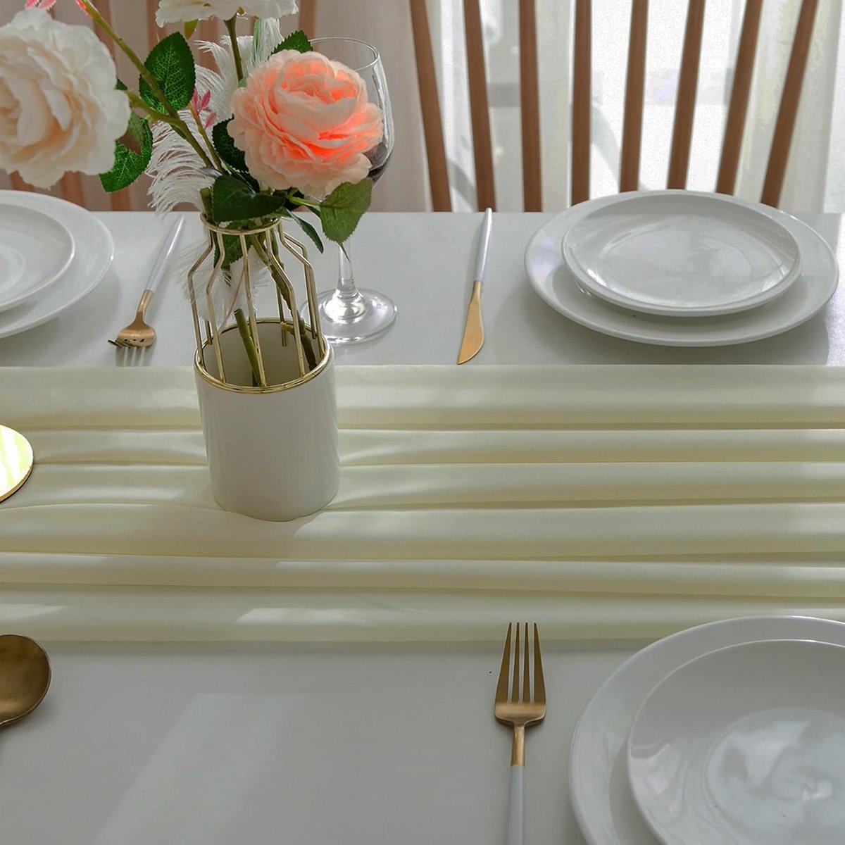 Lange Beige Tafelloper van Chiffon voor Feestelijke Tafeldecoratie