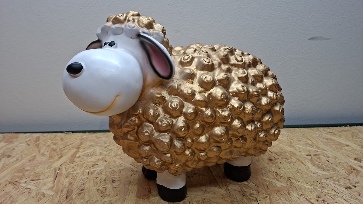 Bolschaap beeld Goud - Lengte 41cm - kleur goud - Decoratie - polyresin bol schaap - polystone sheep tuinbeeld - hoogte 30cm