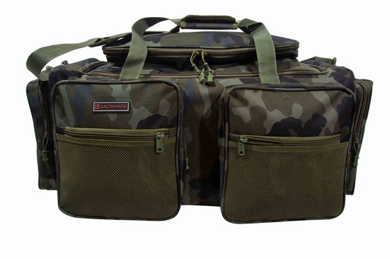 Camouflage reistas met twee grote mesh vakken aan de voorkant en het 'Ultimate' logo.