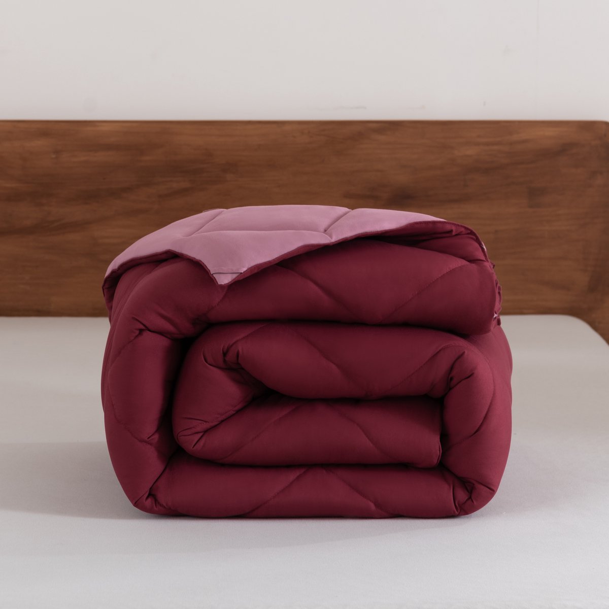 Snoozella ComfyBed Duo 140x200 - Wine Rood - Dekbed zonder overtrek - Wasbaar hoesloos dekbed - 30 nachten proefslapen - All season winterdekbed & zomerdekbed