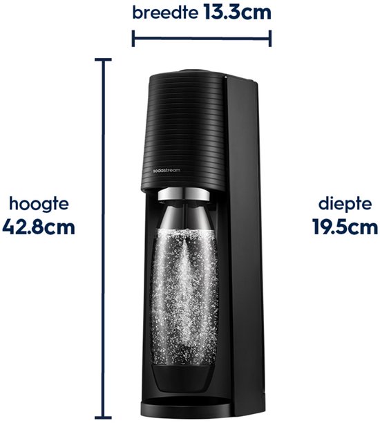 Zwarte Sodastream Terra bruiswatermaker met afmetingen: hoogte 42.8cm, breedte 13.3cm, diepte 19.5cm.