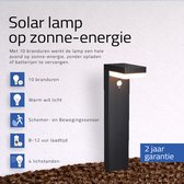 Solar staande lamp 'Oslo' - Sta lamp voor buiten - Zwart - Met bewegingssensor - Solar tuinverlichting - Tuinverlichting op zonne-energie
