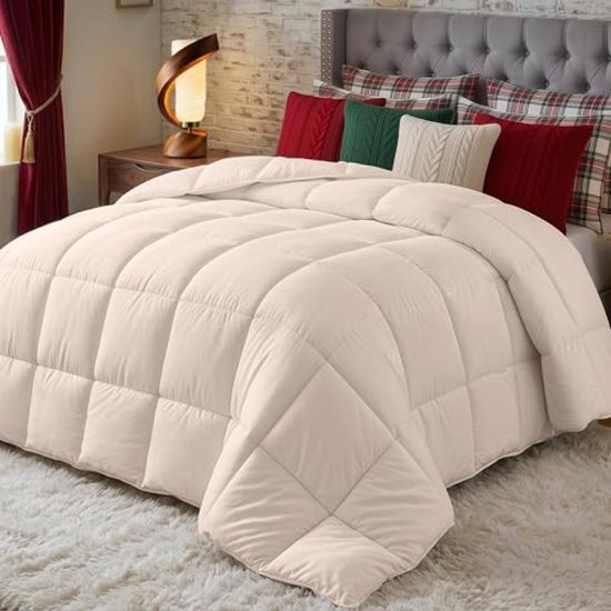 Dekbed 200x200 cm - Pluche gesiliconiseerde vezelvulling, 10.5 tog, hoeklussen, beige