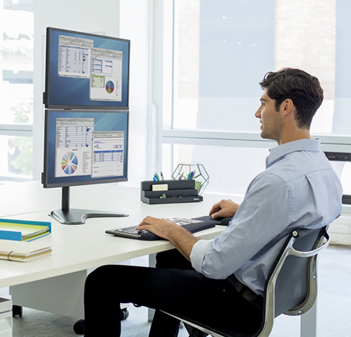 Fellowes Seasa Dubbele Monitorarm Verticaal thumbnail 4