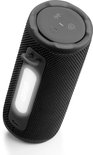 Zwarte JBL draagbare speaker met een grijze bovenkant met knoppen en een verlichte 'GRIP' band.
