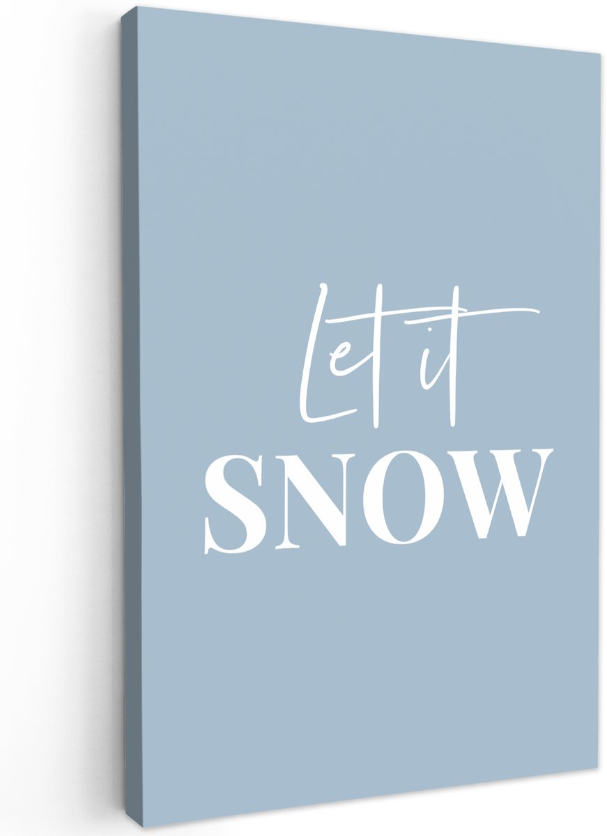 Sfeervol kersttafereel: Tuinschilderij van 60x90 cm met winterse sneeuwdecoratie in blauwe tinten.