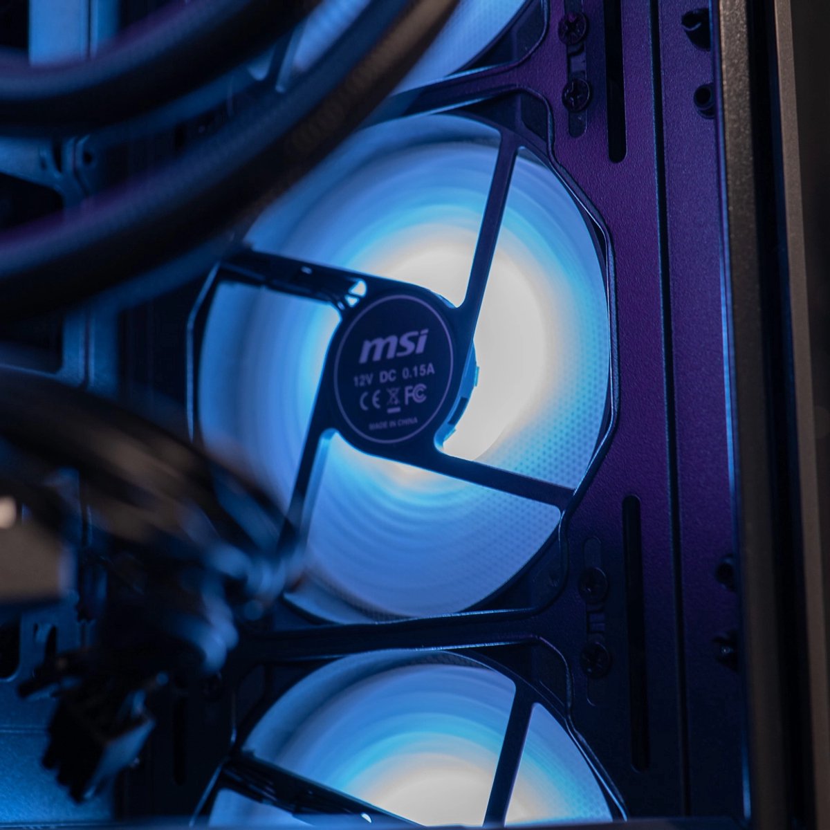 FlowUp Ik hoor je Gaming PC - Ryzen 5, RTX 5060, Waterkoeling thumbnail 3