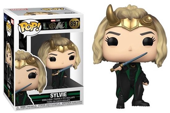 Sylvie Funko Pop met blond haar, gouden hoorns en een zwarte en groene outfit, naast de verpakking met 'Loki Sylvie 897'.