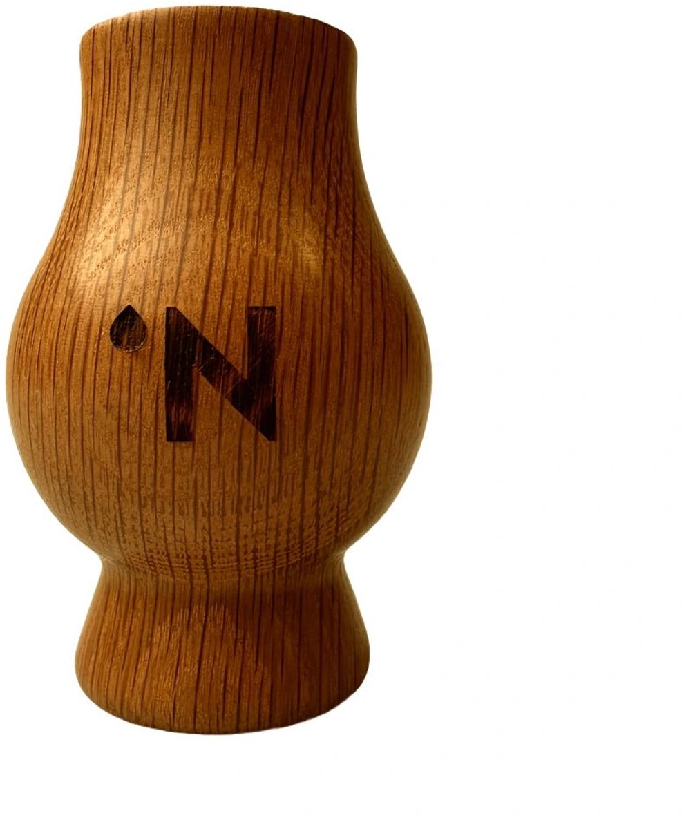 Handgemaakte eikenhouten whiskybeker (50ml) in houten doos