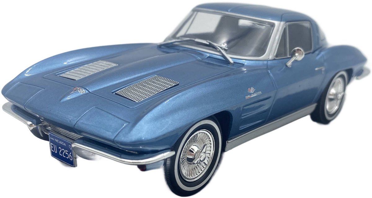 CHEVROLET Corvette Stingray C2 1963 model 1/24 WhiteBox 124232 blauw