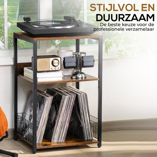 Bruin en zwart 3-laags opbergsysteem met platenspeler, radio, boeken en LP's.