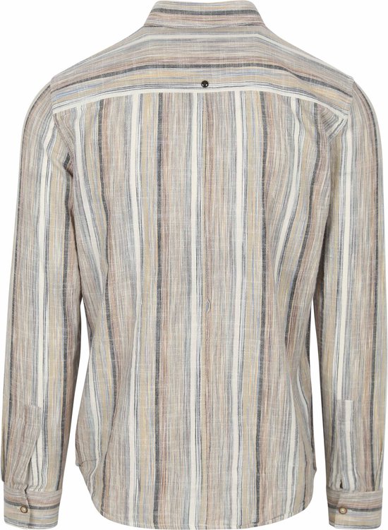 Achterkant van een beige linnen mix blouse met verticale strepen in diverse kleuren. Zichtbaar zijn de kraag, de knoop en de naden.