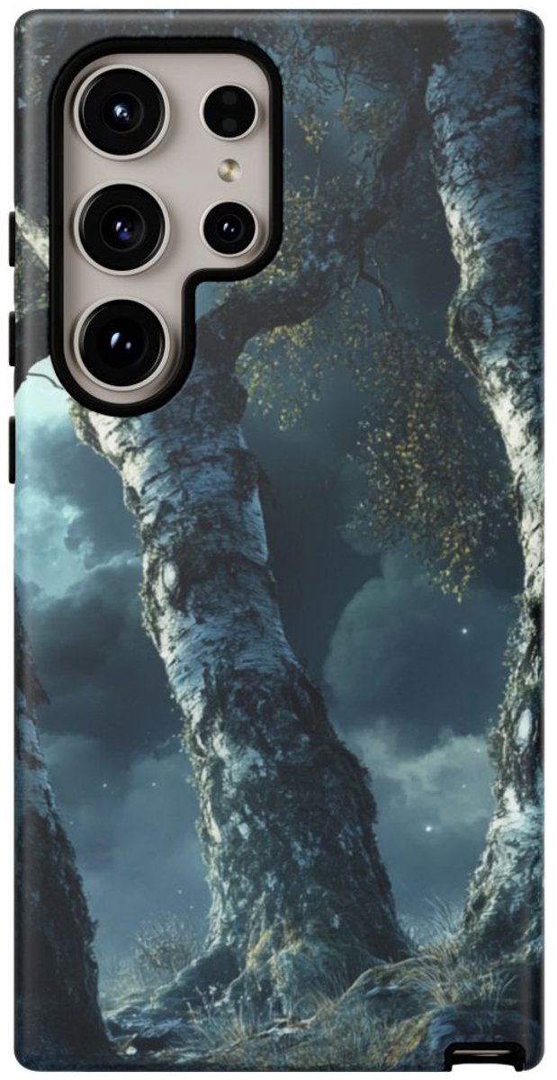 Gotische Berkenbomen in Maanlicht – Telefoonhoesje Geschikt voor Galaxy S24 Ultra