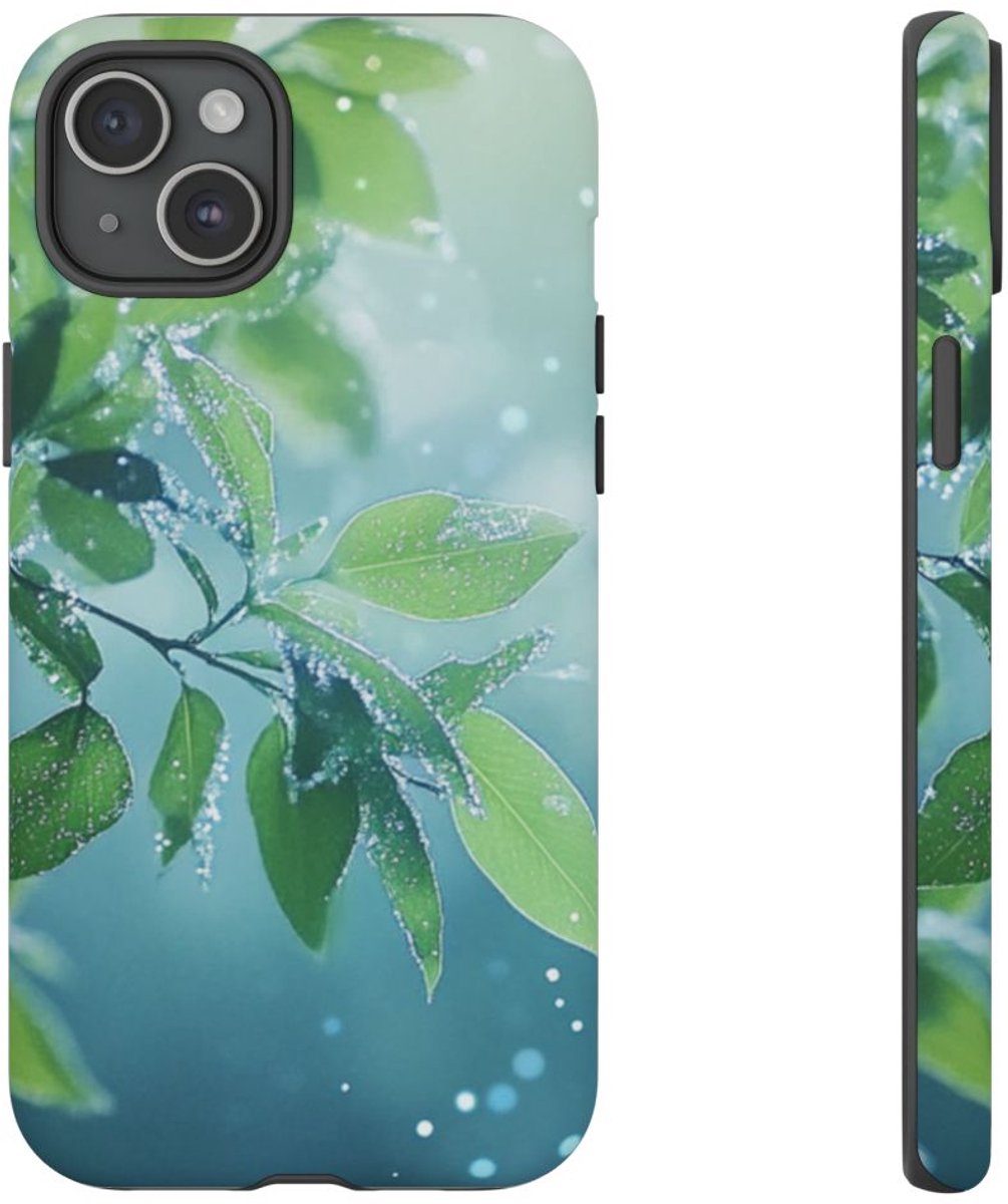 Groene Bladeren met Waterdruppels – Telefoonhoesje Geschikt voor iPhone 15 Plus