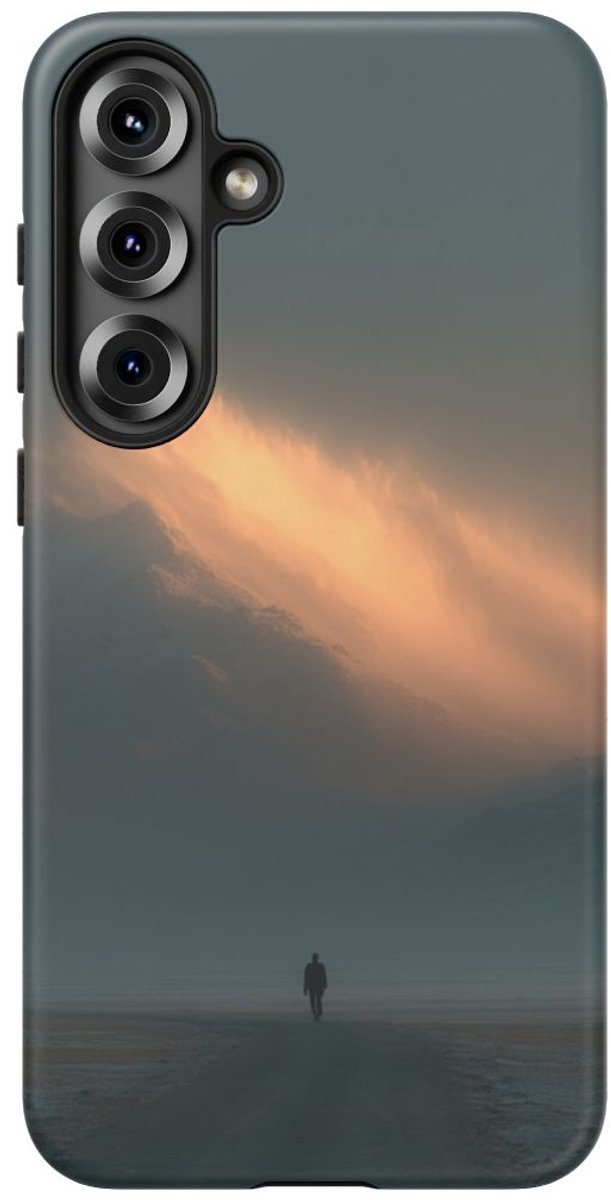 Gloeiende Mistige Bergen – Telefoonhoesje Geschikt voor Galaxy S25 Plus
