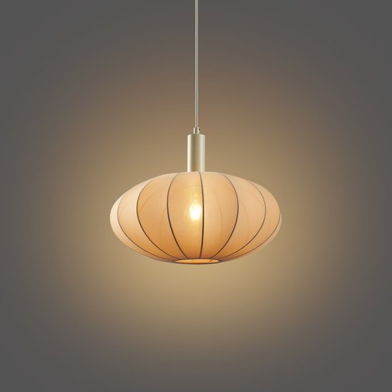 Ovale beige hanglamp met stoffen kap, vergelijkbaar met een pompoen, met metalen details.