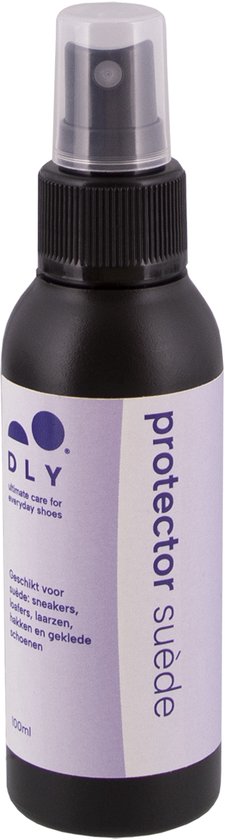 Zwarte sprayflacon met etiket 'protector Suède' en tekst 'Geschikt voor suède sneakers, laarzen, tassen en geklede schoenen'.