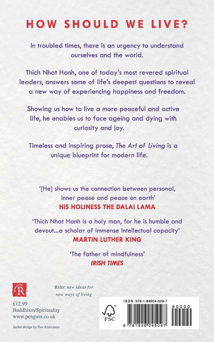 Boek "How Should We Live?" van Thich Nhat Hanh, met citaten van Dalai Lama en Martin Luther King.