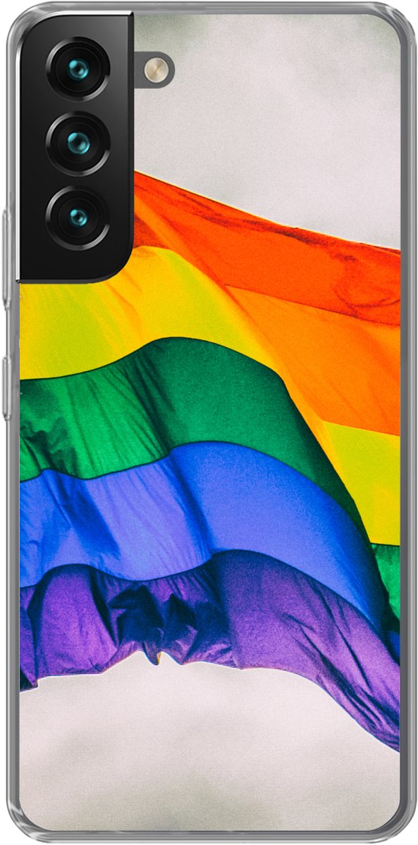 Telefoonhoesje Geschikt voor Samsung Galaxy S22 hoesje - Foto van een regenboog vlag - Siliconen Telefoonhoesje Telefoonhoesje