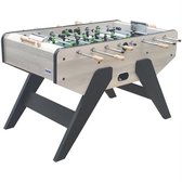 Retro voetbaltafel met houten afwerking, zwarte poten en houten spelers. 'Toy Table' logo op zijkant.