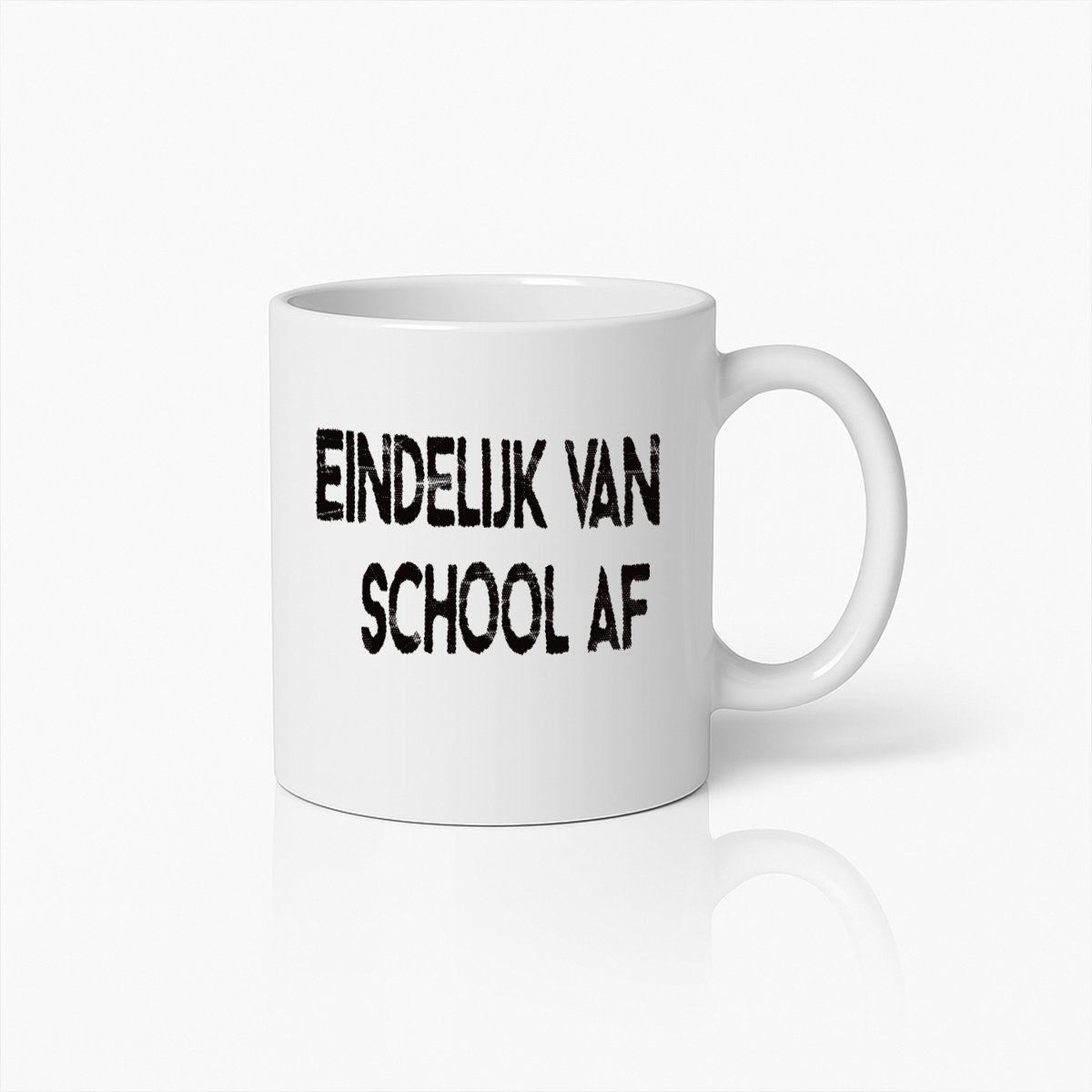 Eindelijk Van School Af Koffiemok - Afstudeer Cadeau - Keramische Mok 330ml