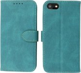 iPhone SE 2020 & iPhone 8 & iPhone 7 Hoesje - Portemonnee Book Case - Kaarthouder & Magneetlipje - Kunstleer - Donker Groen