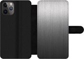 Bookcase Geschikt voor iPhone 11 Pro Max telefoonhoesje - Metaal print - Grijs - Lijn - Met vakjes - Wallet case met magneetsluiting