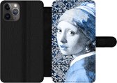 Bookcase Geschikt voor iPhone 11 Pro Max telefoonhoesje - Meisje met de parel - Vermeer - Delfts blauw - Met vakjes - Wallet case met magneetsluiting