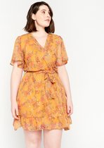 LOLALIZA Wikkeljurk met bloemenprint - Oker - Maat 46