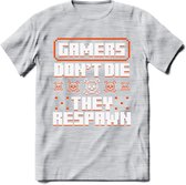 Gamers don't die pixel T-shirt | Oranje | Gaming kleding | Grappig game verjaardag cadeau shirt Heren – Dames – Unisex | - Licht Grijs - Gemaleerd - L