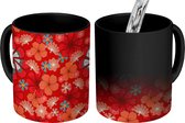 Magische Mok - Foto op Warmte Mokken - Koffiemok - Bloemen - Rood - Blauw - Design - Magic Mok - Beker - 350 ML - Theemok