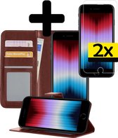 Hoesje Geschikt voor iPhone SE 2022 Hoesje Book Case Hoes Wallet Cover Met 2x Screenprotector - Hoes Geschikt voor iPhone SE (2022) Hoesje Bookcase Hoes - Bruin