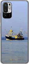 Geschikt voor Xiaomi Redmi Note 10 5G hoesje - Noordzee - Vissersboot - Vogel - Siliconen Telefoonhoesje