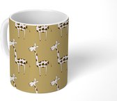 Mok - Koffiemok - Patroon - Giraffe - Dieren - Mokken - 350 ML - Beker - Koffiemokken - Theemok