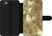 Bookcase Geschikt voor iPhone 8 telefoonhoesje - Goud - Glitter - Structuur - Met vakjes - Wallet case met magneetsluiting