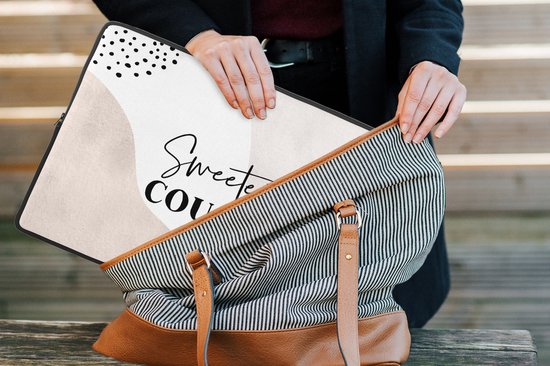 Housse ordinateur 15,6 pouces - Citation - Famille - Marron - Cousin - Housse ordinateur - Dimensions intérieures 39,5x29,5 cm - Dos noir