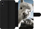 Bookcase Geschikt voor iPhone X telefoonhoesje - Alpaca - Wit - Dier - Met vakjes - Wallet case met magneetsluiting