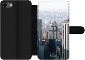 Bookcase Geschikt voor iPhone 8 telefoonhoesje - New York - Skyline - Mist - Met vakjes - Wallet case met magneetsluiting