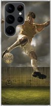 Geschikt voor Samsung Galaxy S22 Ultra hoesje - Een illustratie van een voetballer die tegen de bal schopt - Jongens - Jongetje - Kids - Siliconen Telefoonhoesje