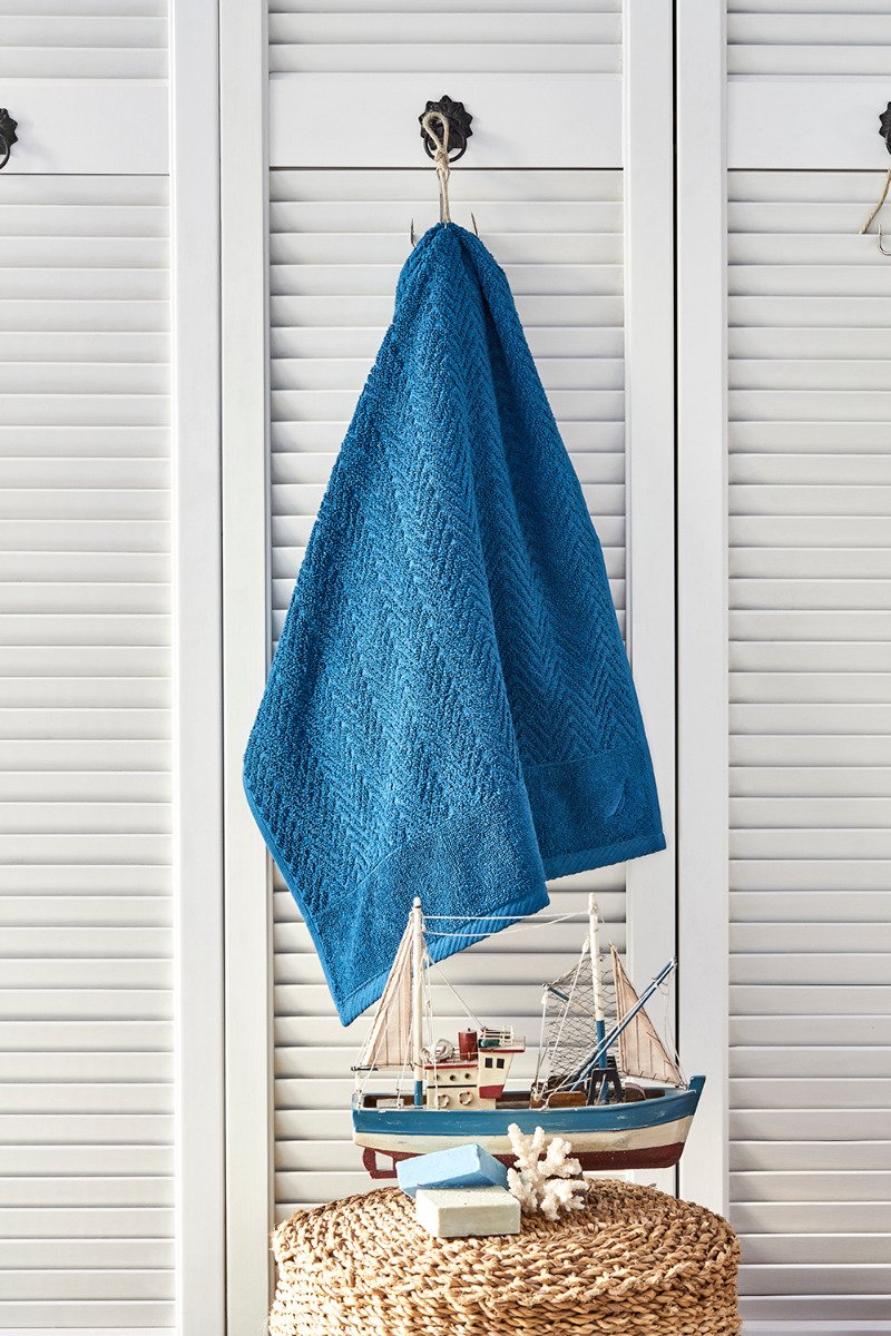 Nautica Zigzag Hand Towel 100% Cotton 50x100 Absorbent, soft and durable-Blue
