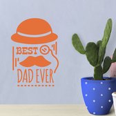 Stickerheld - Muursticker Best dad ever - Woonkamer - Vaderdag - Bolhoed, vergrootglas en snor - Engelse Teksten - Mat Oranje - 39.2x27.5cm