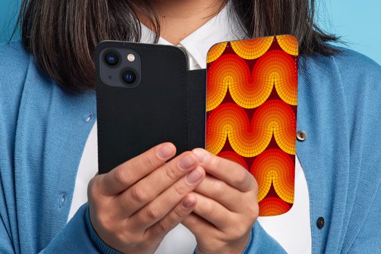 Étui pour téléphone iPhone 13 Bookcase - Design - Rétro - Rouge - Abstrait - Avec compartiments - Étui portefeuille avec fermeture magnétique