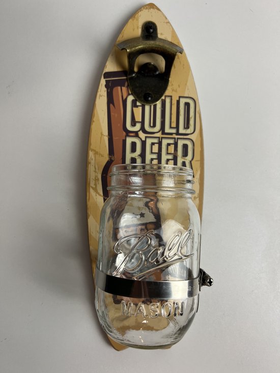 Wooden bottle opener made of Utrecht city wood | Noest