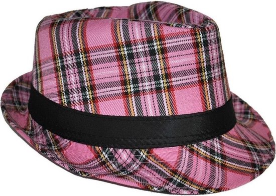 Al Capone hoed Schotse ruit roze