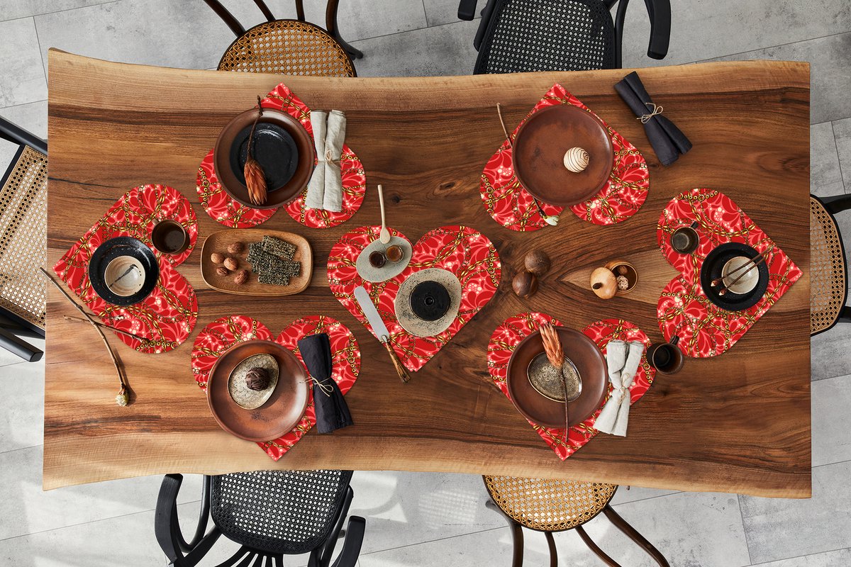 Onderleggers - Placemats - Placemats hartje - Patronen - Goud - Ketting - Rood - 8 stuks