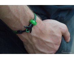Heren crematie-as herinneringsarmband waar crematie-as vast in een glasbedel geblazen wordt-Wordt op maat voor U gemaakt!-groen lederen armband met mooie zwarte ankersluiting-As sieraad-urn voor Mens-urn urn Dier-hond-kat-herinneringssieraad-Askraal
