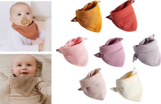 Collage met baby's die een hydrofiel bandana slabbetje dragen en individuele slabbetjes in diverse kleuren.