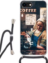Hoesje met koord Geschikt voor iPhone SE 2020 - Melkmeisje - Barista - Vermeer - Koffie - Cappuccino - Siliconen - Crossbody - Backcover met Koord - Telefoonhoesje met koord - Hoesje met touw