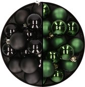 32x stuks kunststof kerstballen mix van zwart en donkergroen 4 cm - Kerstversiering